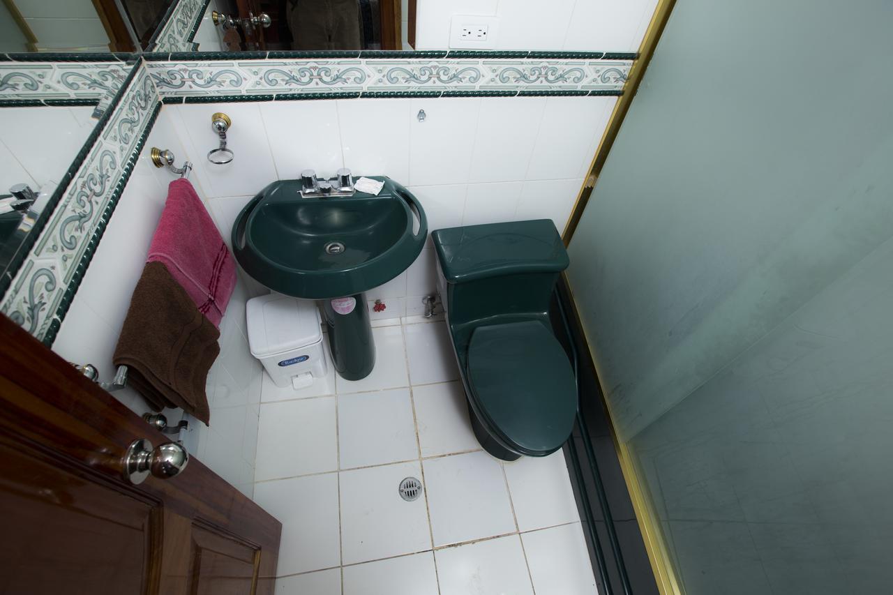 Hotel Plaza Del Teatro キト エクステリア 写真