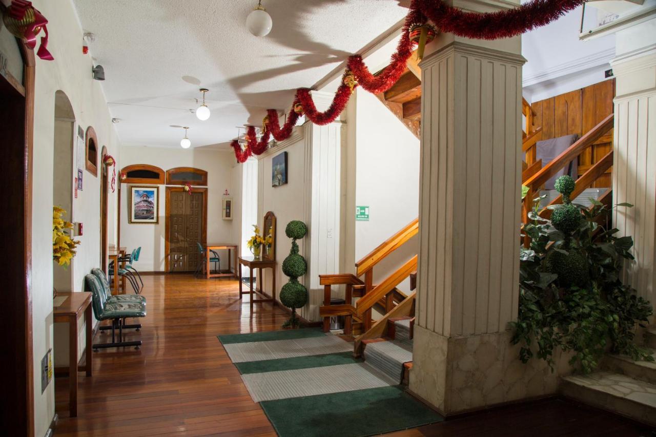 Hotel Plaza Del Teatro キト エクステリア 写真