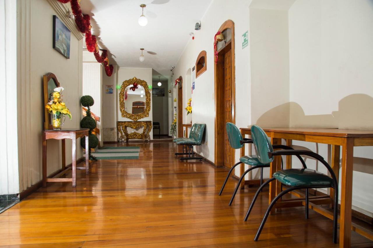 Hotel Plaza Del Teatro キト エクステリア 写真